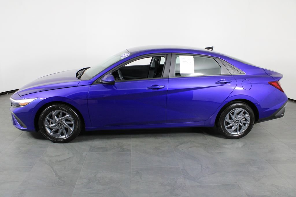 Certified 2024 Hyundai Elantra SEL FWD image 12