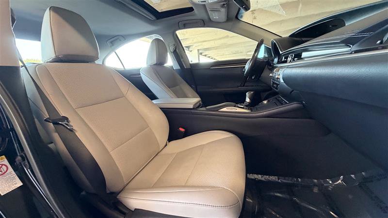 Used 2018 Lexus ES 350 w/ Navigation System Package FWD image 35