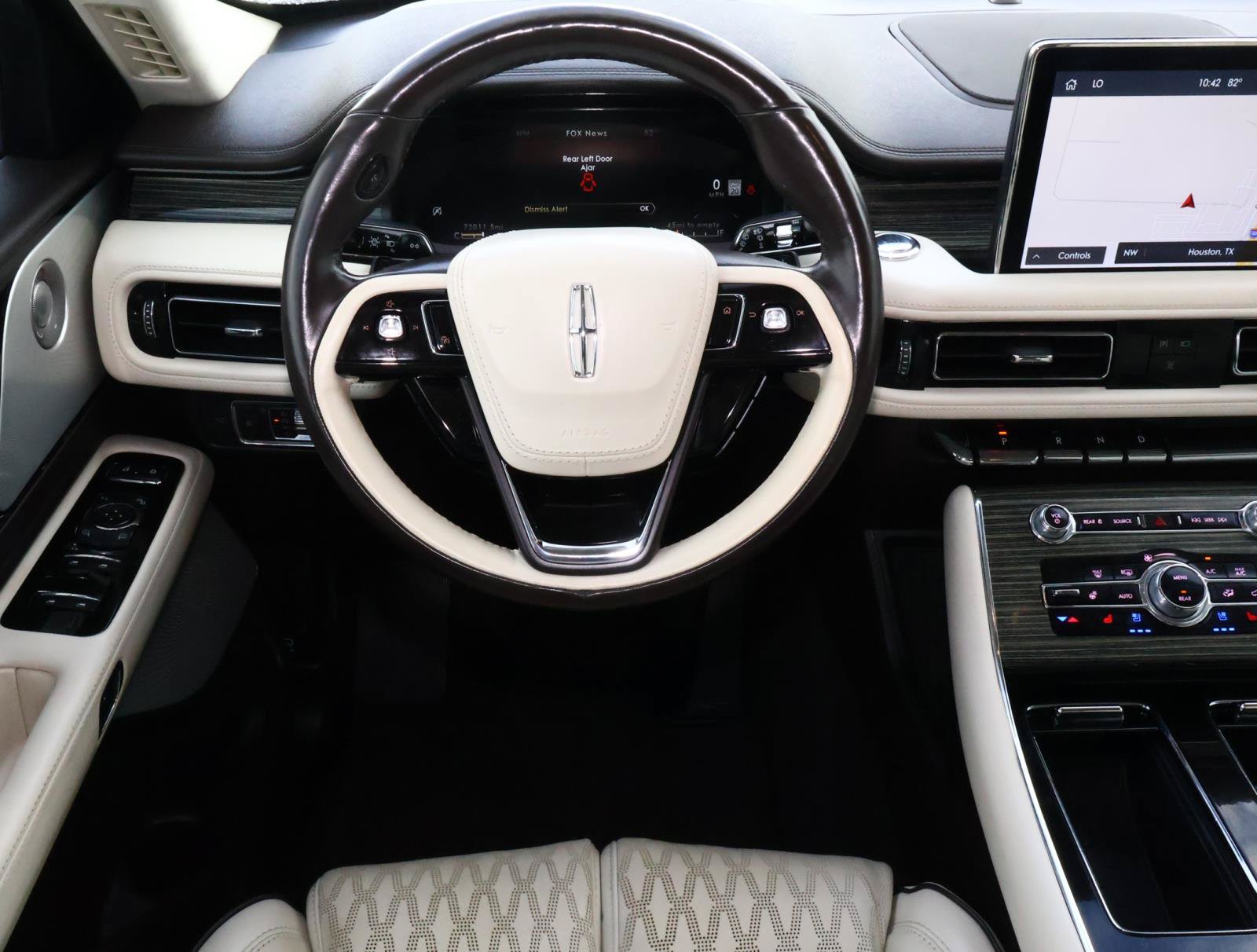 Used 2023 Lincoln Aviator Black Label w/ Jet Package AWD/4WD image 9