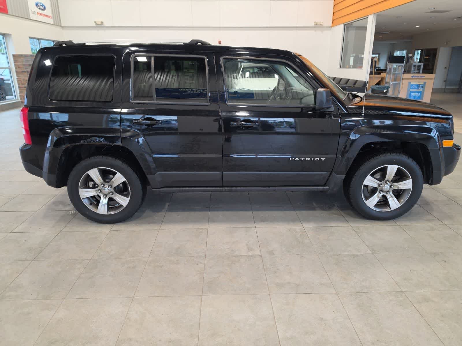 Used 2017 Jeep Patriot High Altitude AWD/4WD image 6