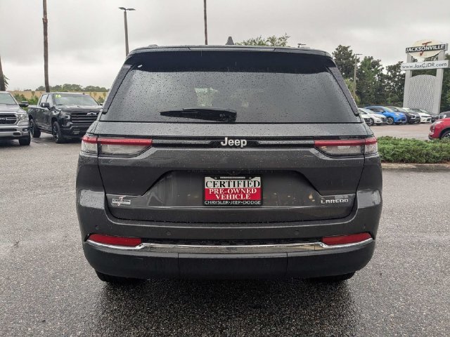 Used 2025 Jeep Grand Cherokee Laredo X RWD image 5