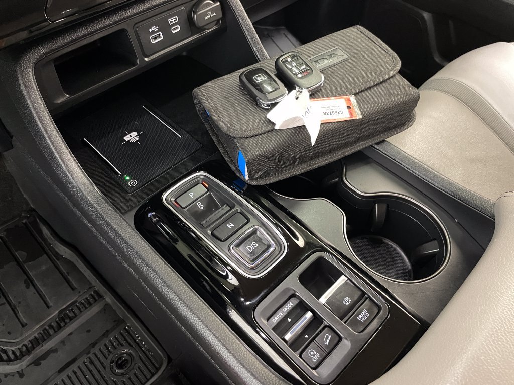 Used 2025 Honda Pilot EX-L image 32
