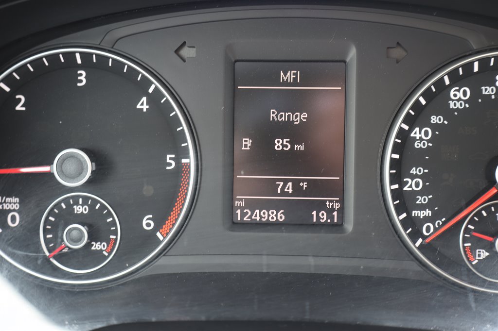 Used 2014 Volkswagen Passat TDI SE FWD image 22