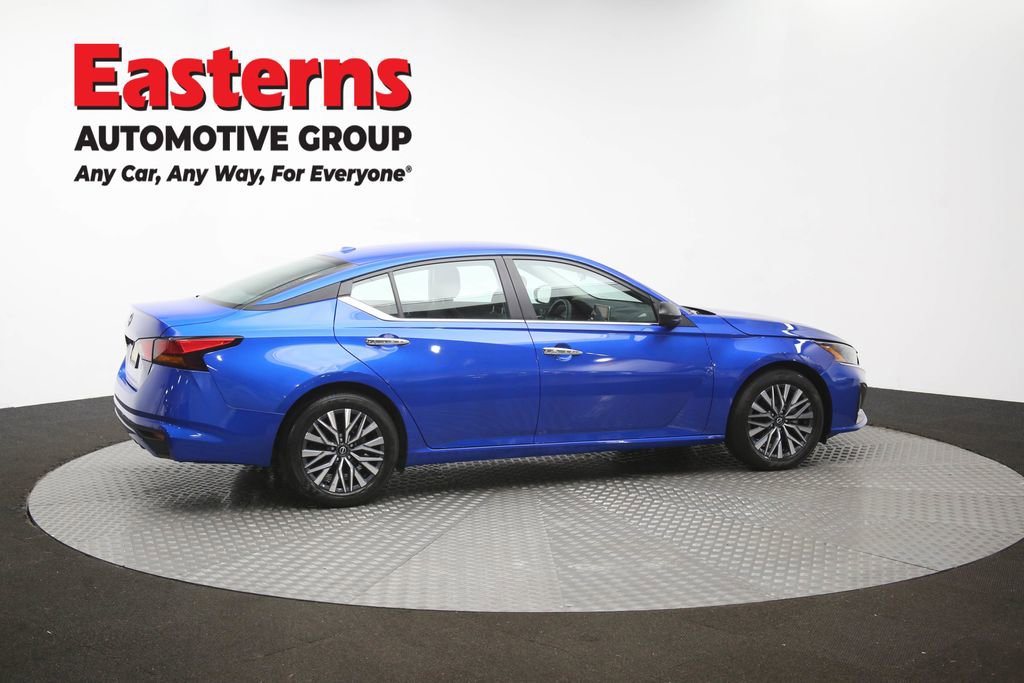 Used 2025 Nissan Altima 2.5 SV FWD image 42