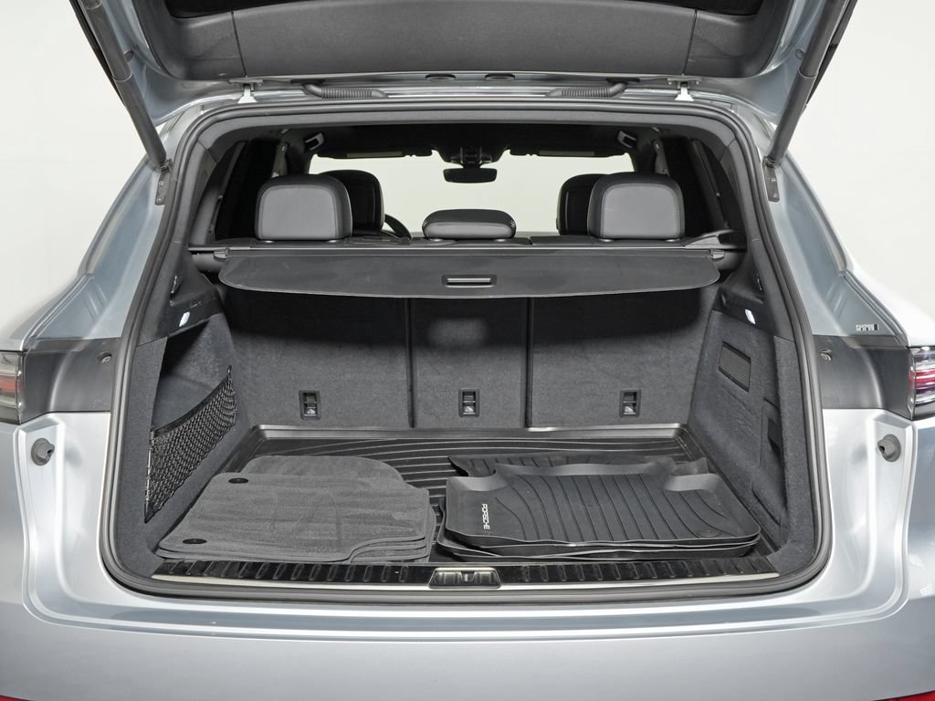 Certified 2023 Porsche Cayenne AWD/4WD image 42