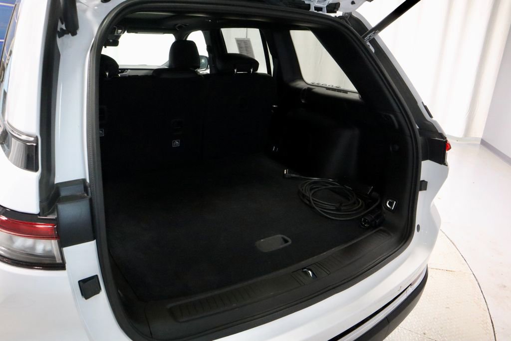 Used 2025 Jeep Grand Cherokee Limited 4xe image 14