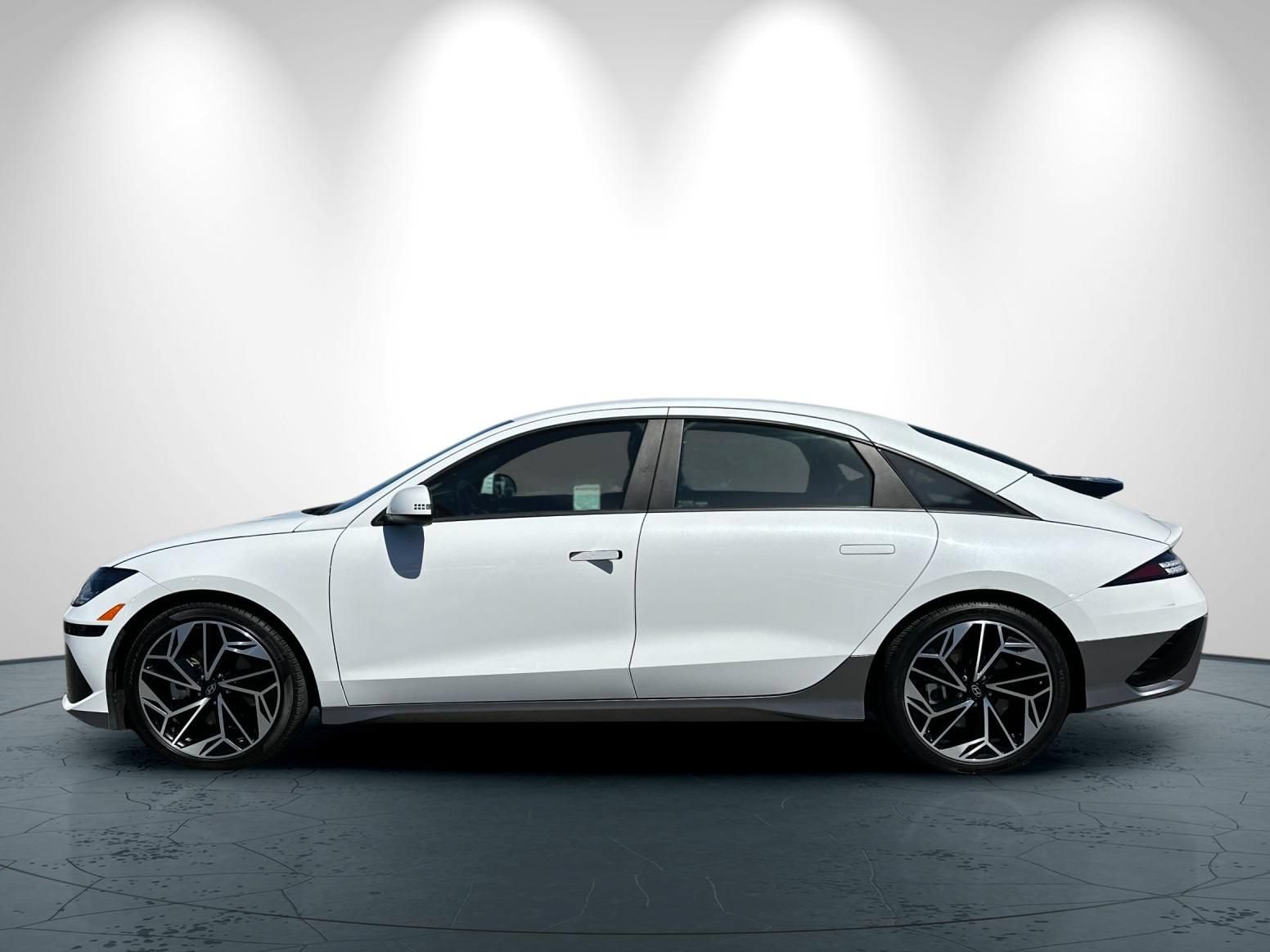Used 2024 Hyundai Ioniq 6 SEL RWD image 7