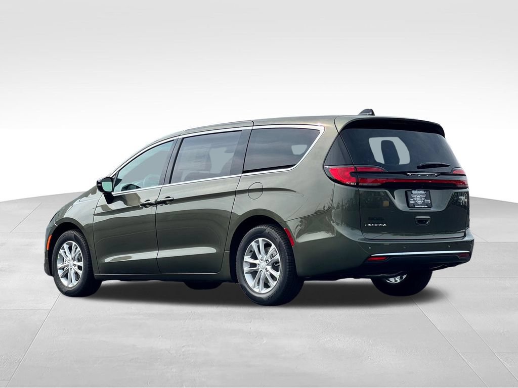 New 2027 Chrysler Pacifica Select FWD image 5