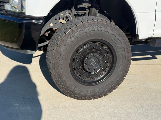 Used 2018 Ford F250 XL w/ Power Equipment Group AWD/4WD image 4