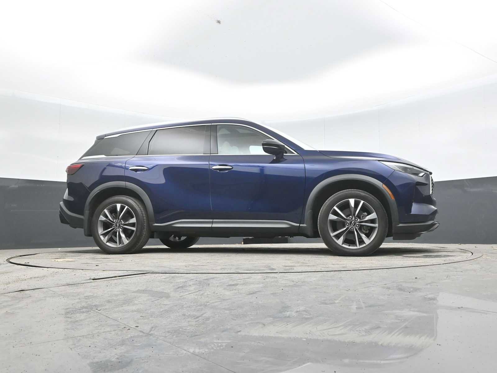 Used 2023 INFINITI QX60 Luxe w/ Cargo Package AWD/4WD image 29