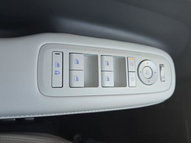 Used 2025 Hyundai Santa Fe Calligraphy image 29