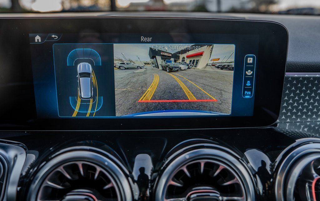 Used 2024 Mercedes-Benz GLB 250 4MATIC image 12