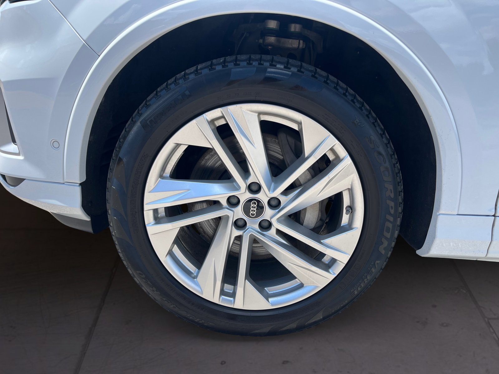 Used 2022 Audi Q7 Premium Plus image 16