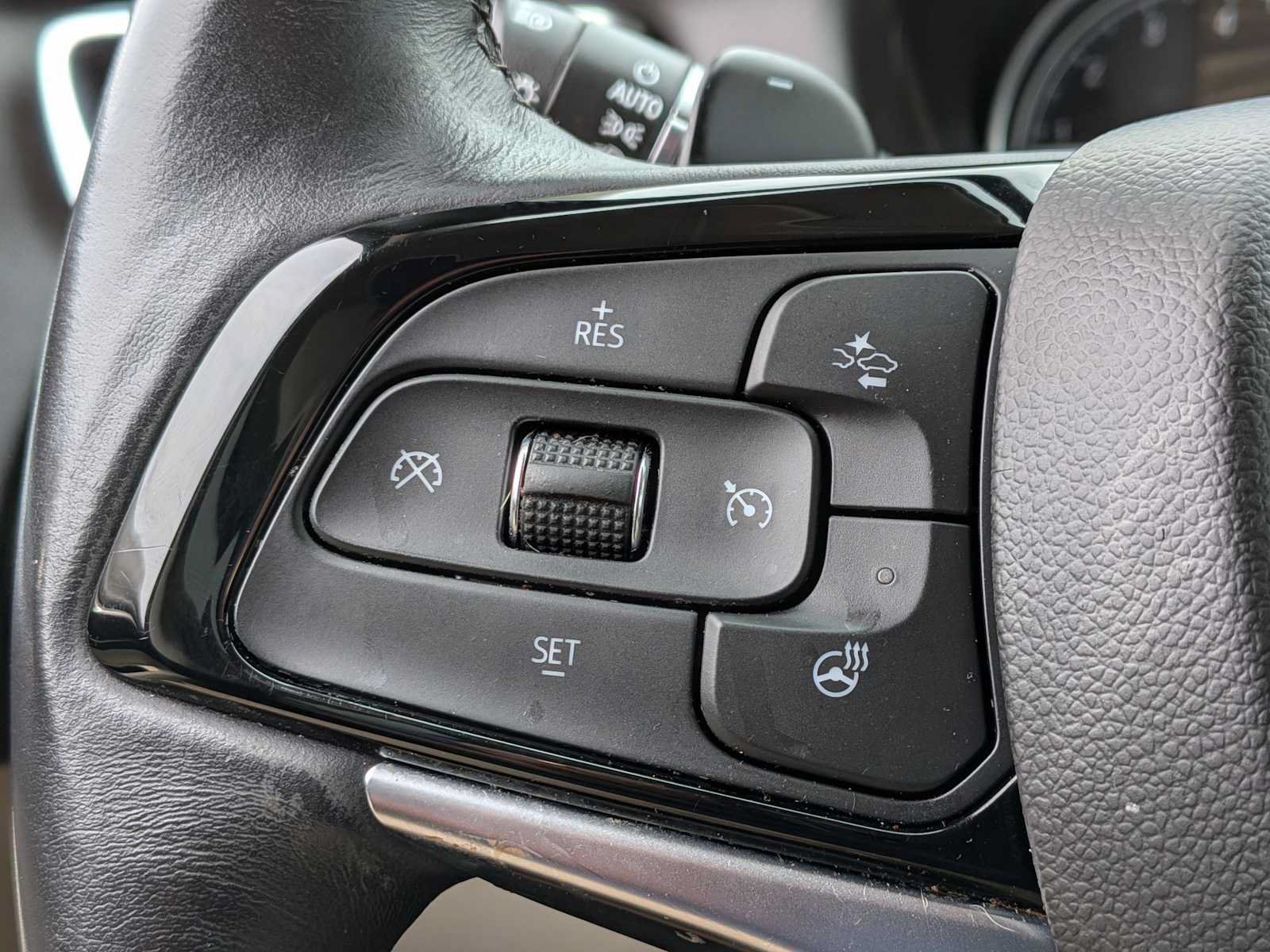 Used 2024 Buick Enclave Essence AWD/4WD image 23