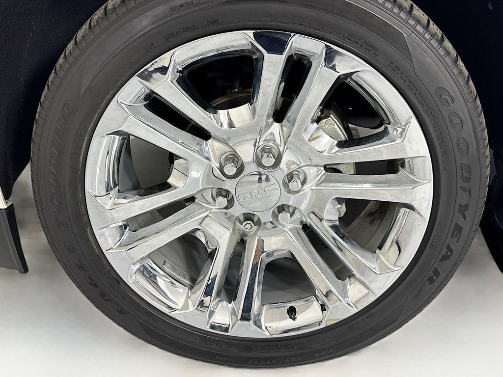 Used 2019 GMC Yukon SLT w/ Premium Edition AWD/4WD image 32