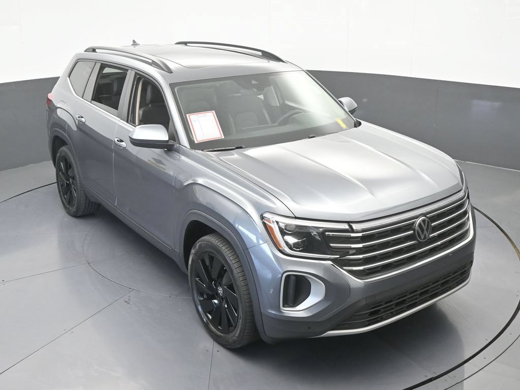 Used 2024 Volkswagen Atlas SE w/ Panoramic Sunroof Package FWD image 55