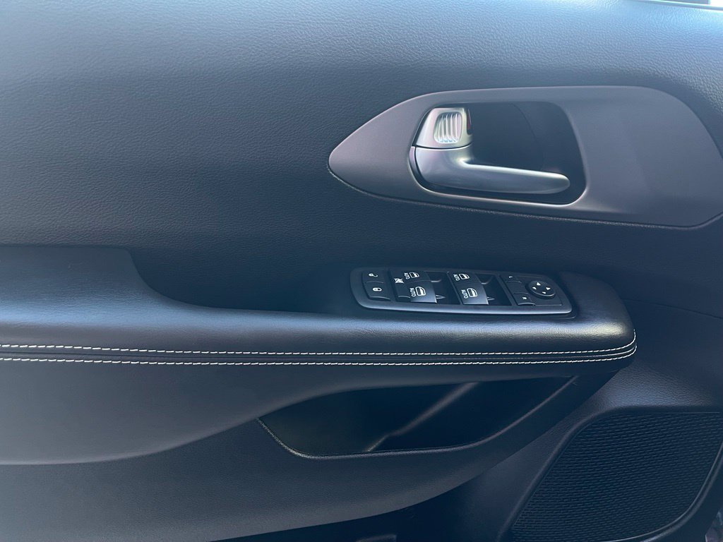 New 2027 Chrysler Pacifica LX FWD image 7