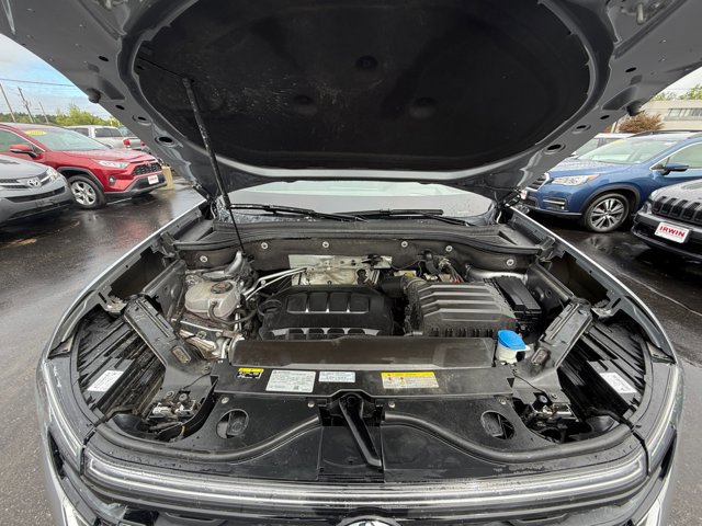 Used 2024 Volkswagen Atlas Cross Sport SEL Premium R-Line AWD/4WD image 30