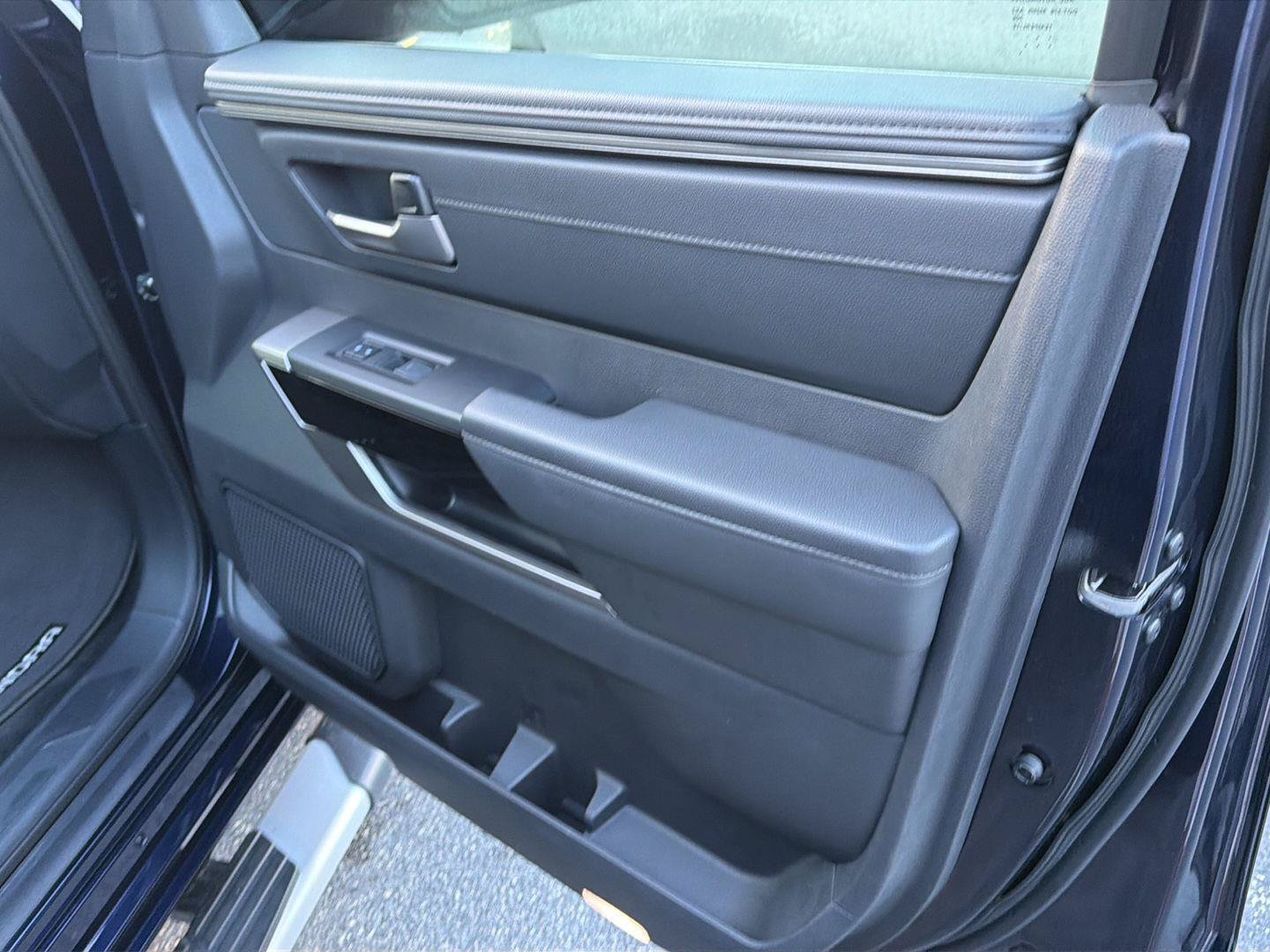 Used 2023 Toyota Tundra Limited w/ Power Package AWD/4WD image 14