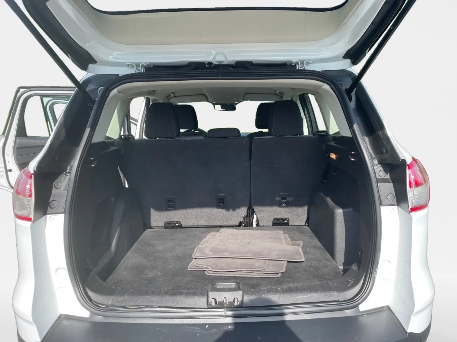 Used 2017 Ford Escape S FWD image 11