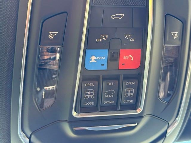 New 2026 Jeep Grand Wagoneer Limited AWD/4WD image 30