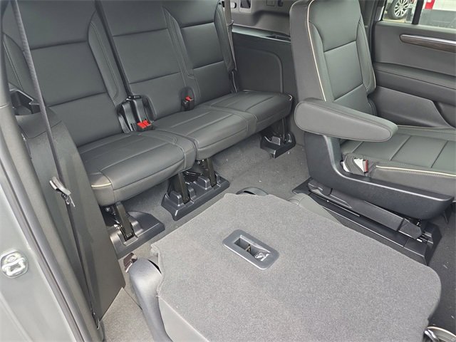 New 2025 Chevrolet Suburban Premier image 27