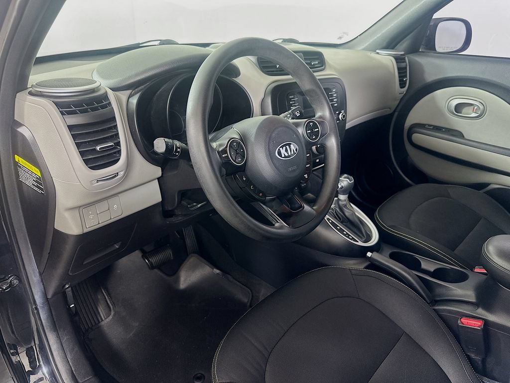Used 2015 Kia Soul + FWD image 9