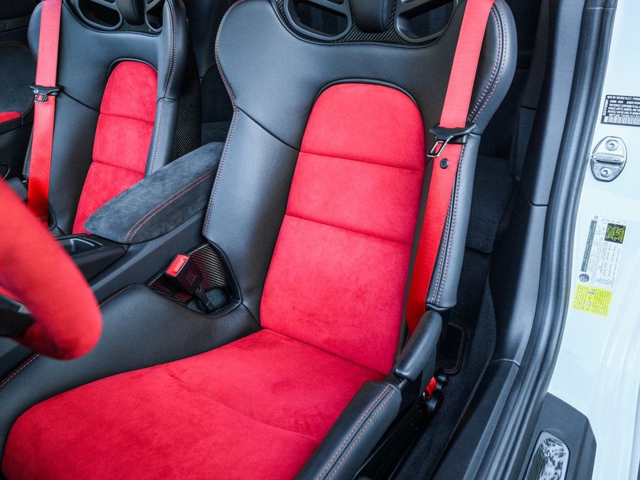 Used 2018 Porsche 911 GT2 RS image 21