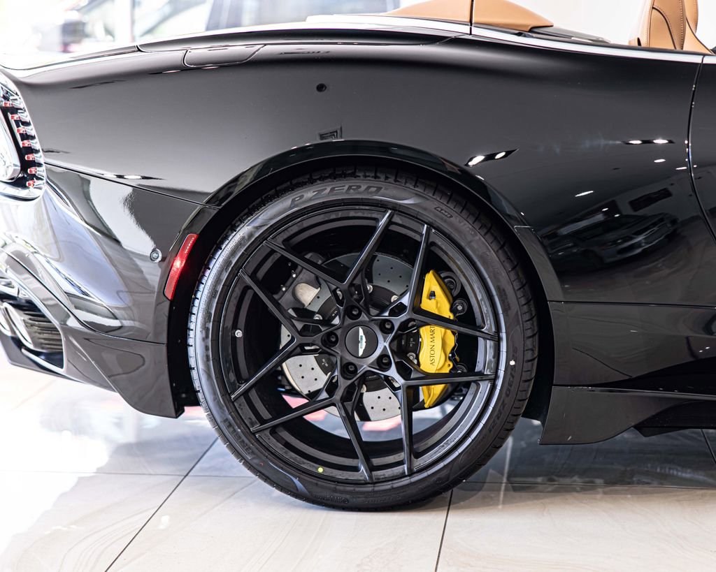 New 2026 Aston Martin Vanquish Convertible RWD image 11