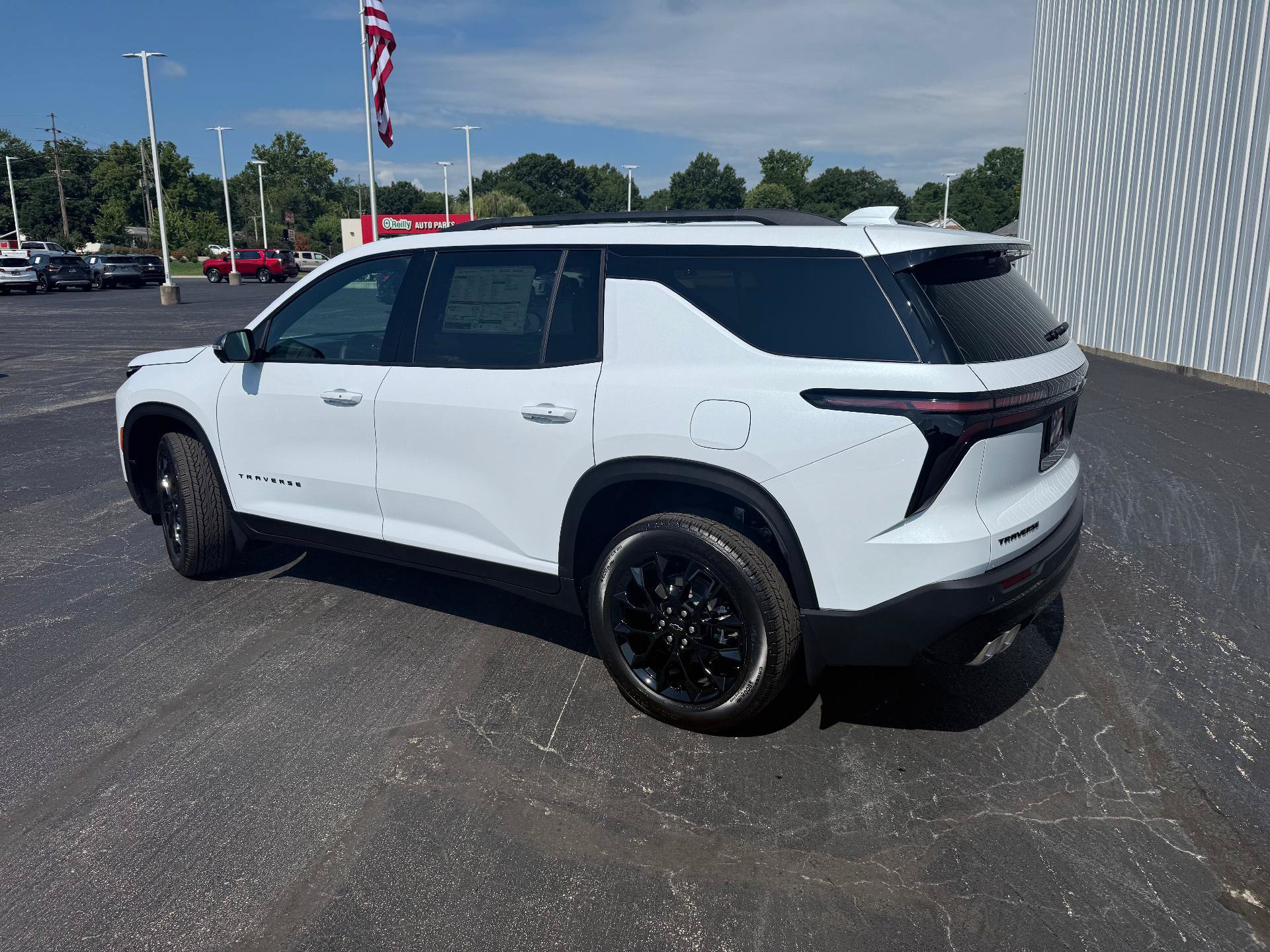 New 2026 Chevrolet Traverse LT w/ Midnight/Sport Edition FWD image 3