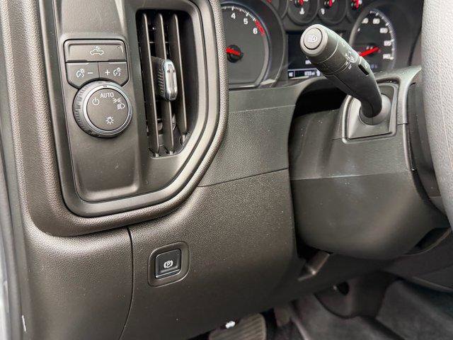 Used 2026 Chevrolet Silverado 1500 Custom w/ Turbomax Blackout Package image 24