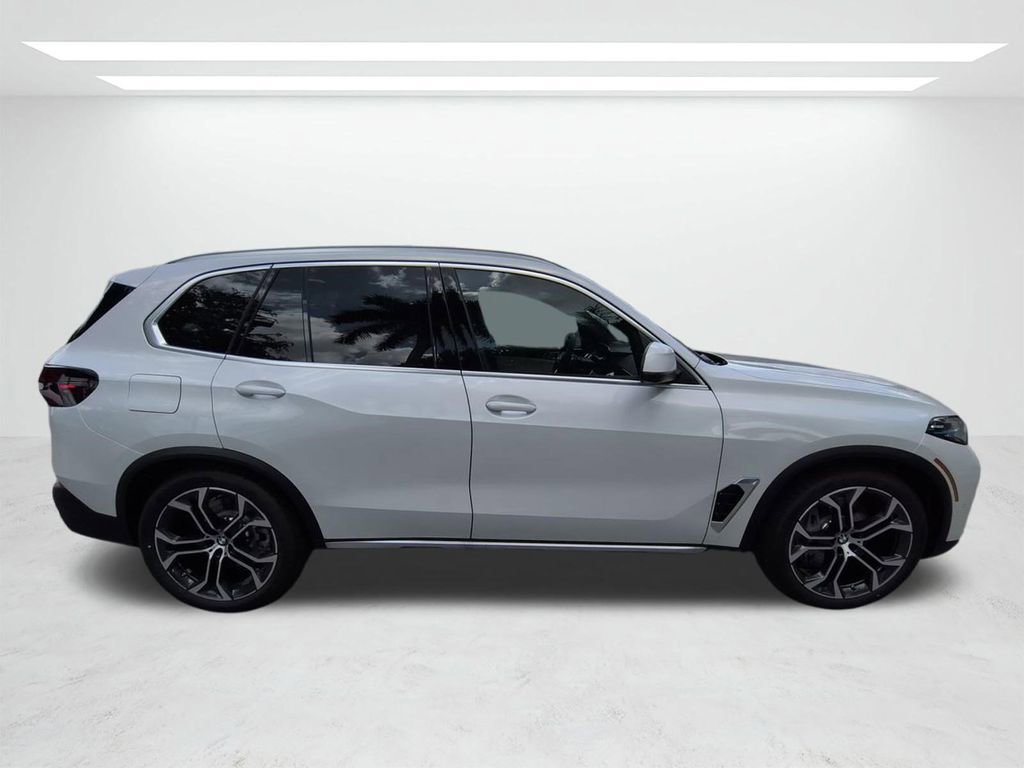 New 2026 BMW X5 xDrive50e w/ Executive Package image 3