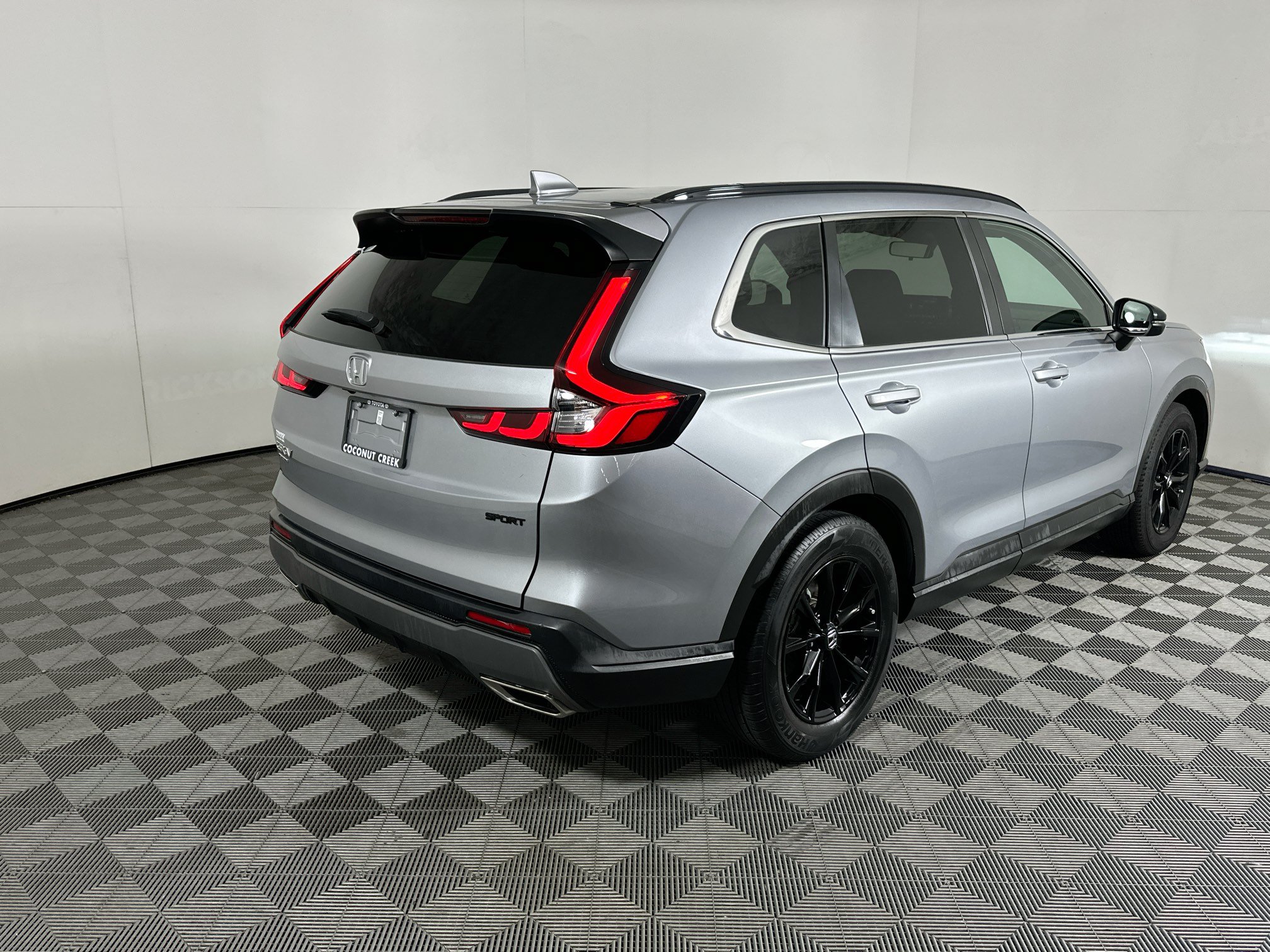 Used 2023 Honda CR-V Sport image 3