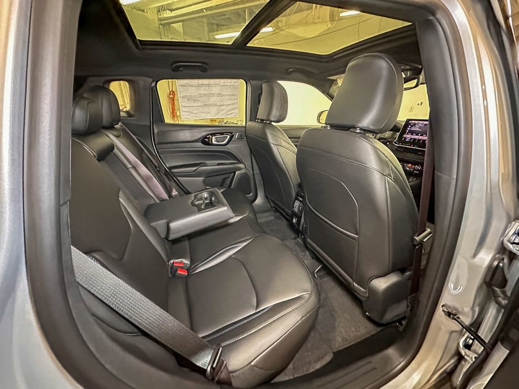 New 2026 Jeep Compass Limited w/ Sun, Sound & Navigation Group image 3