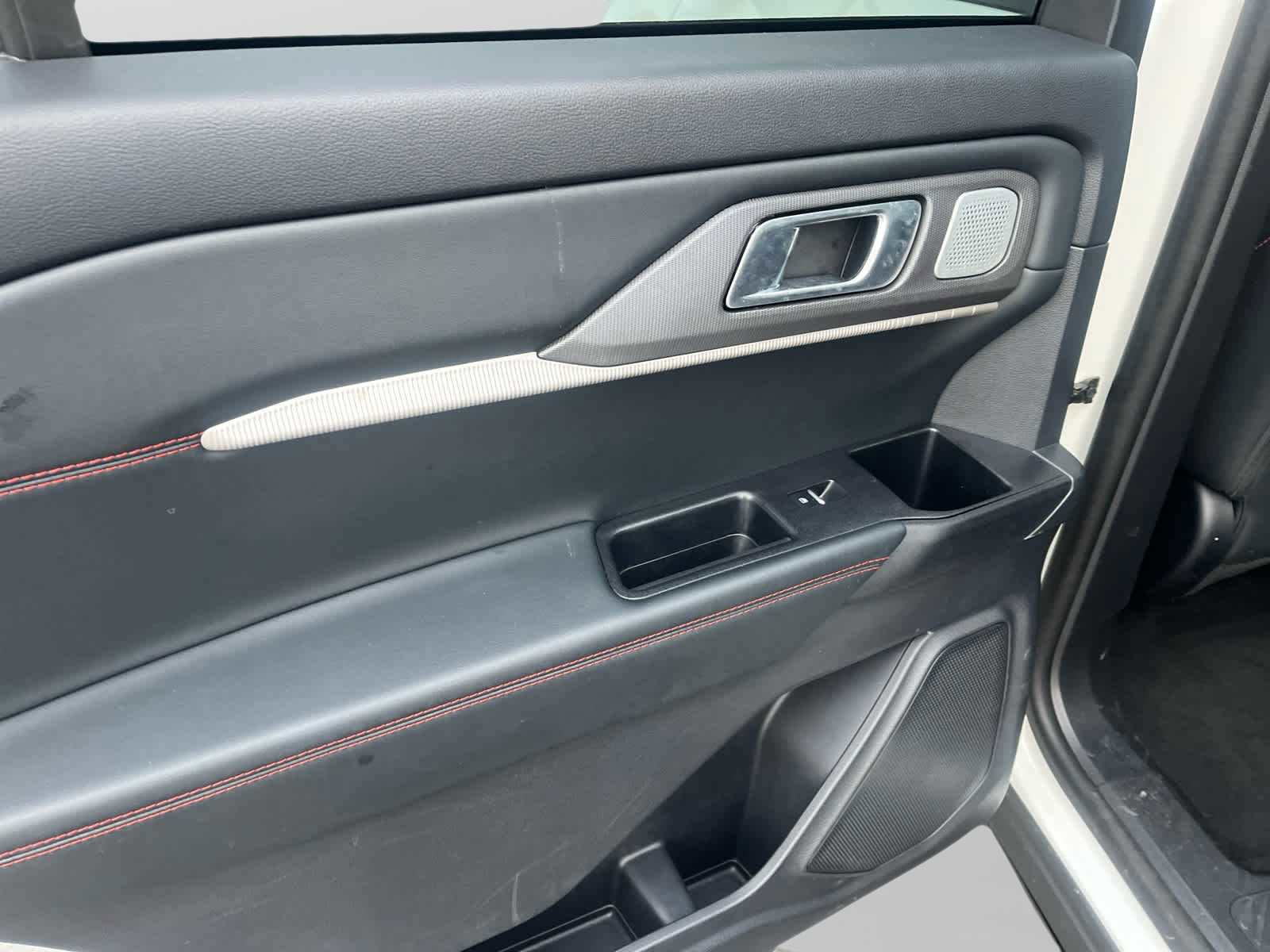 Used 2025 Ford Explorer ST w/ Sun And Sound Package image 21