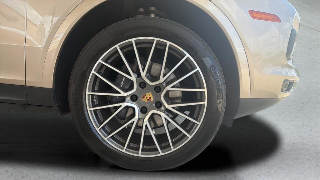 Used 2019 Porsche Cayenne AWD/4WD image 26