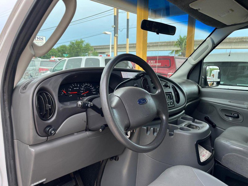 Used 2004 Ford E-350 and Econoline 350 XL image 8