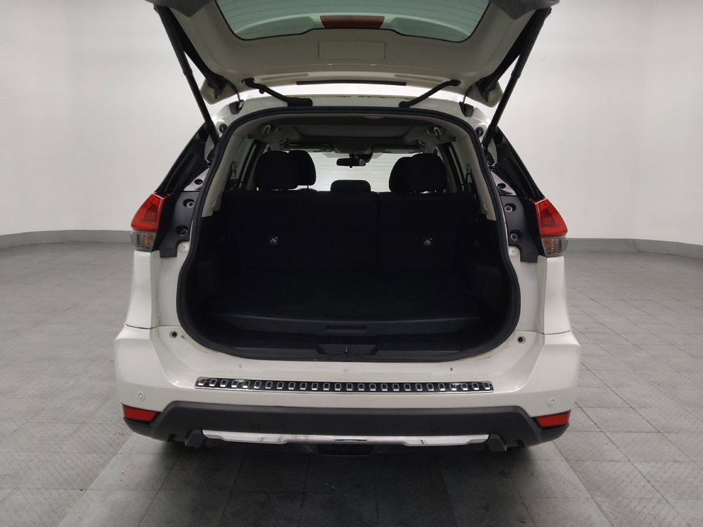 Used 2019 Nissan Rogue SV w/ Premium Package image 29