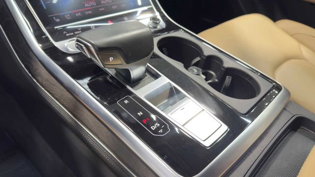 Used 2019 Audi Q8 Prestige w/ Luxury Package AWD/4WD image 24
