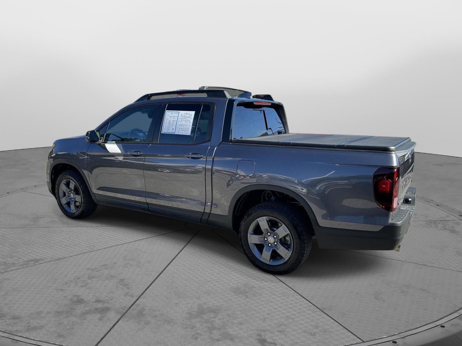 Used 2024 Honda Ridgeline TrailSport image 3