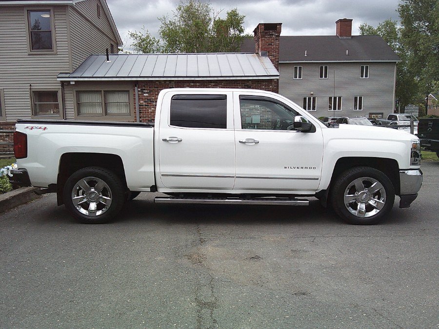 Used 2017 Chevrolet Silverado 1500 LTZ w/ Sport Package AWD/4WD image 6