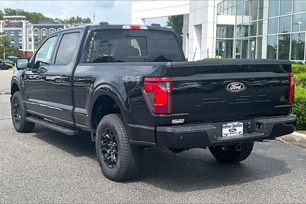 New 2026 Ford F150 XLT w/ Equipment Group 302A MID AWD/4WD image 3