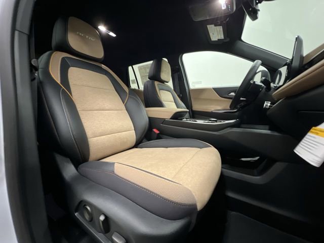 New 2026 Chevrolet Equinox ACTIV w/ Convenience Package III AWD/4WD image 27