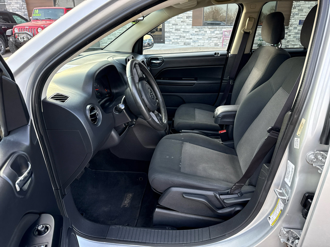 Used 2012 Jeep Compass Latitude image 10