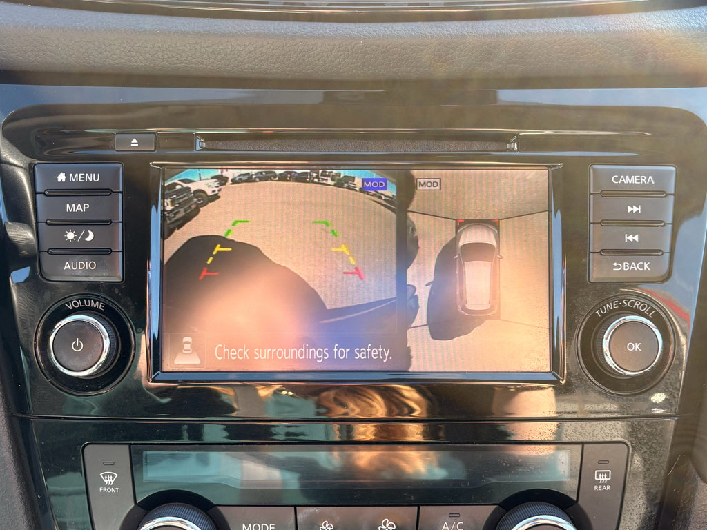 Used 2020 Nissan Rogue SL image 24