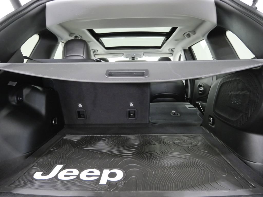 Used 2020 Jeep Cherokee Limited AWD/4WD image 27