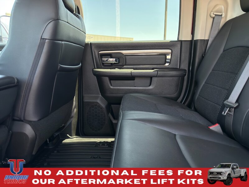 Used 2018 RAM 3500 Big Horn w/ Sport Appearance Group AWD/4WD image 26