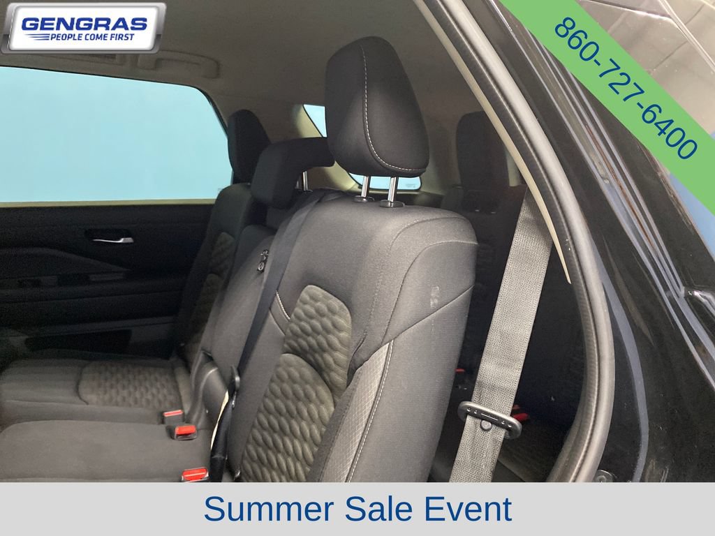 Used 2022 Nissan Pathfinder SV AWD/4WD image 26