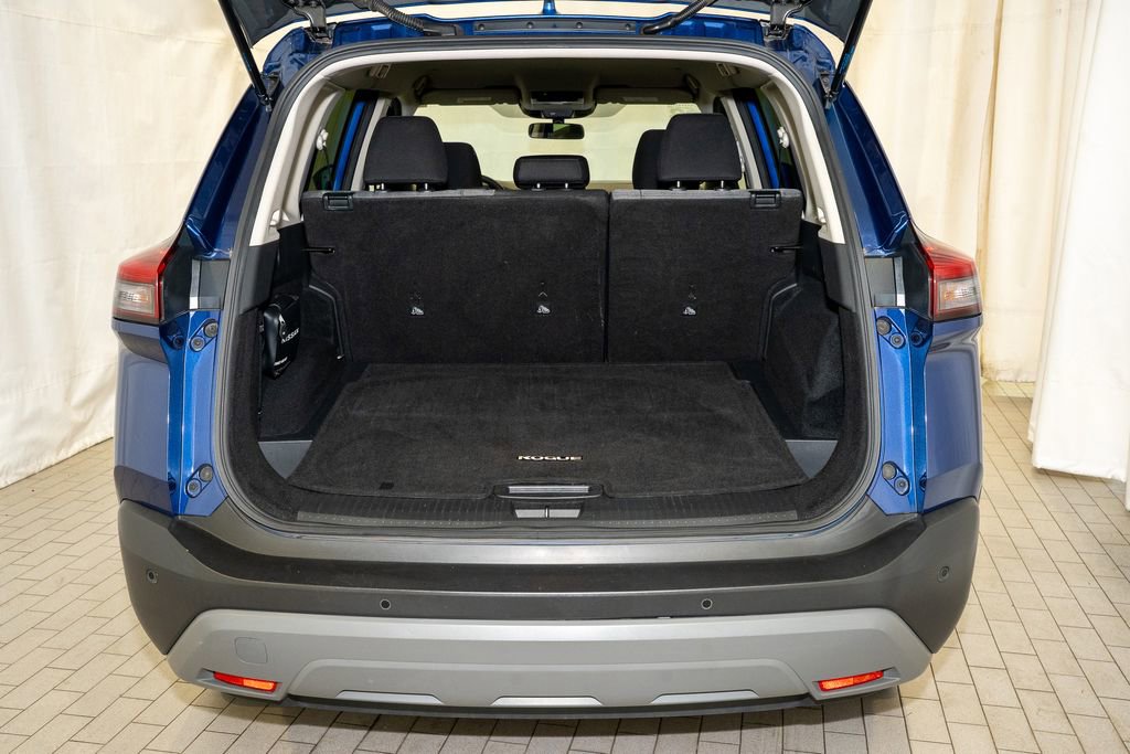 Used 2023 Nissan Rogue SV image 5