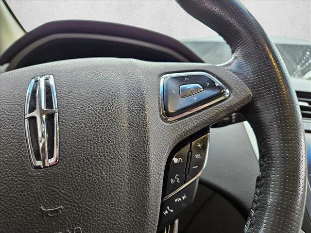 Used 2013 Lincoln MKZ Hybrid image 11